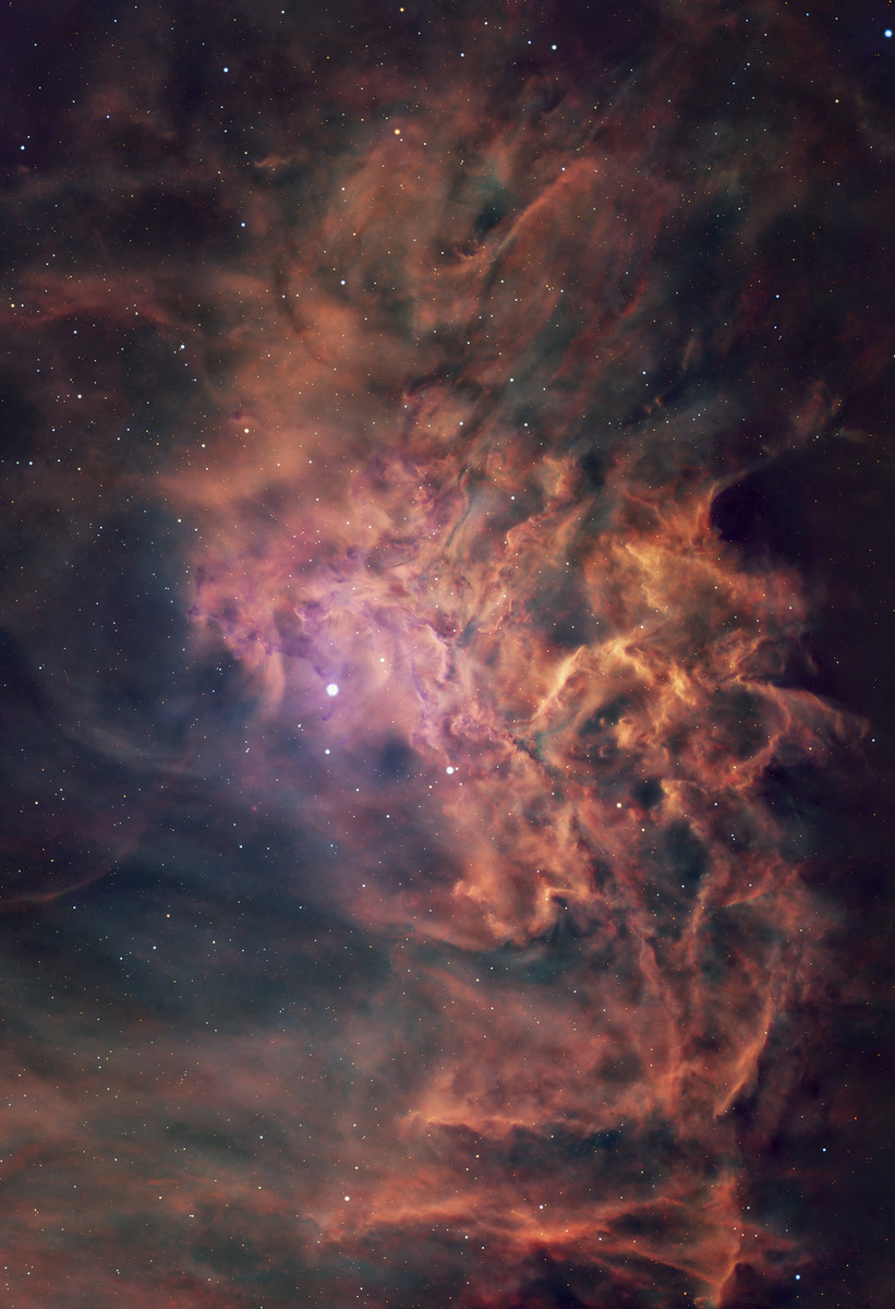 Flaming Star Nebula (Hubble Palette)
